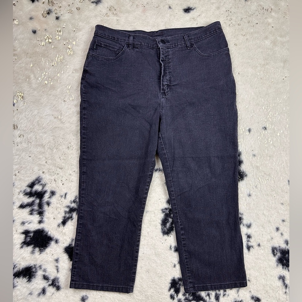 Lee Women’s Vintage Black High Rise Denim Jean Capri Size 33